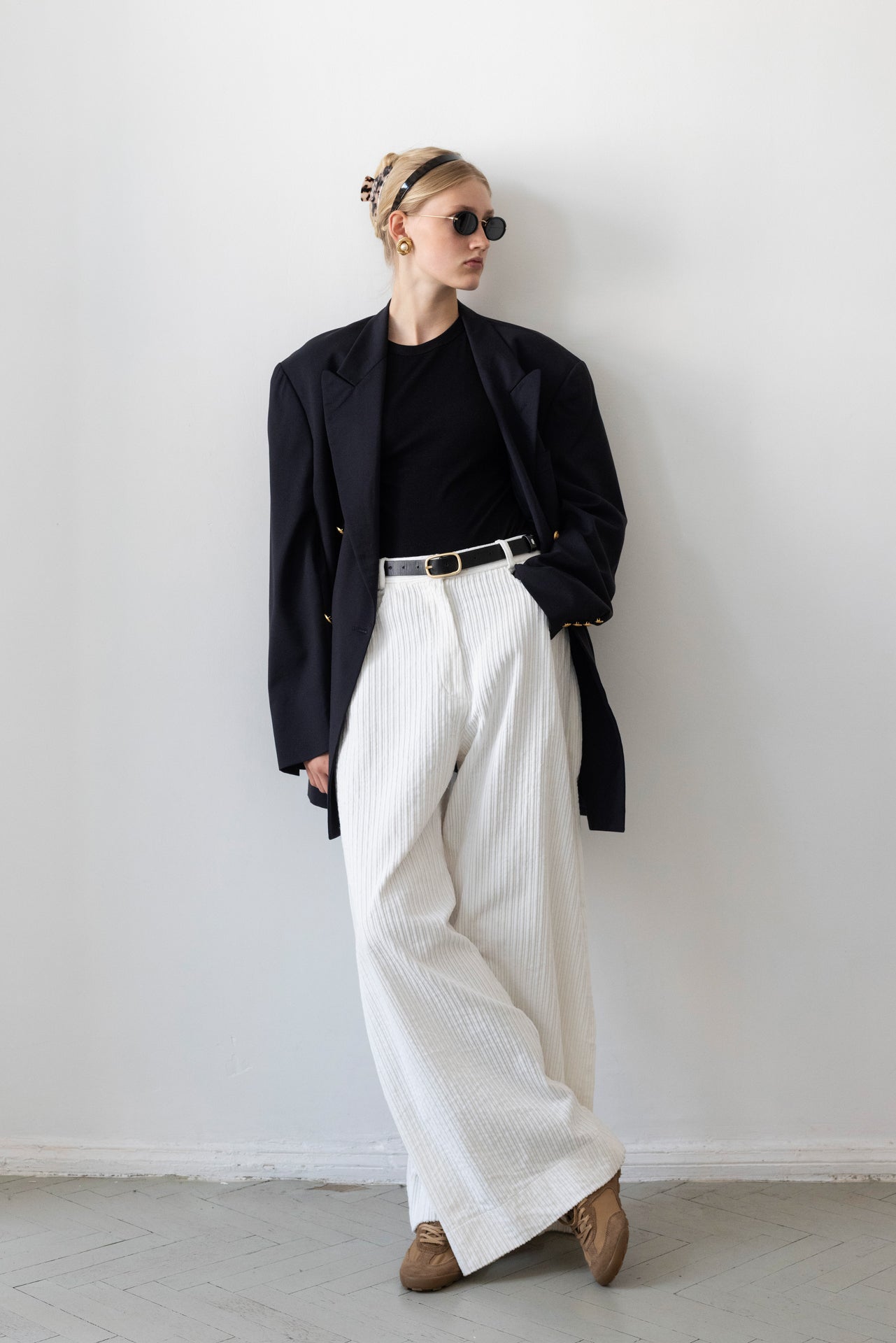 Vintage Guy Laroche Paris Navy 100% Wool Blazer