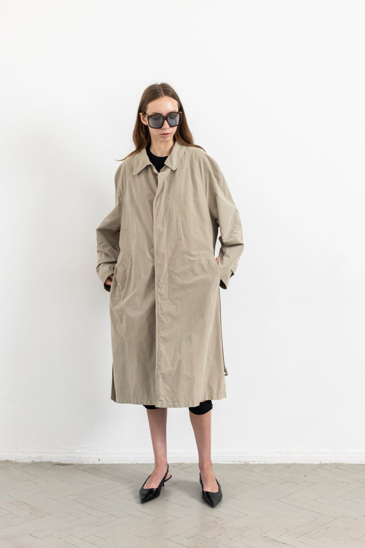 Vintage Beige Minimal Trench Coat