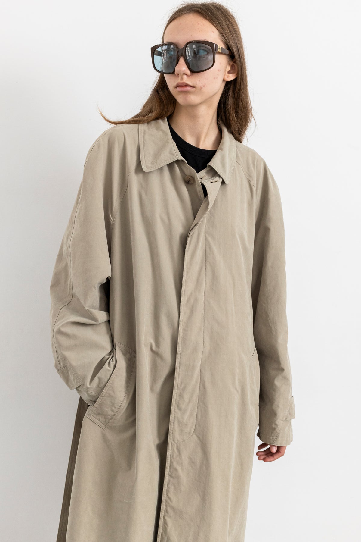 Vintage Beige Minimal Trench Coat
