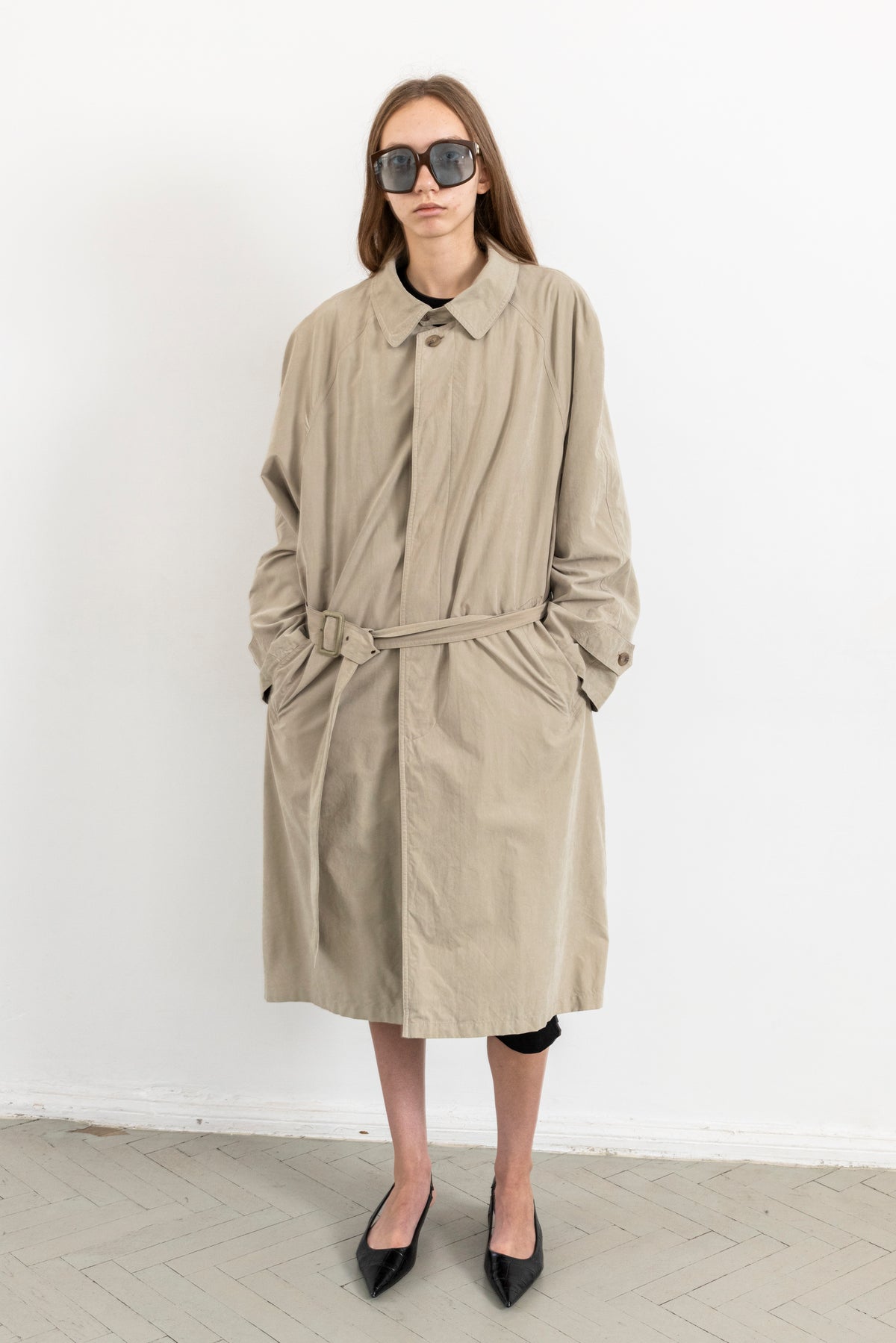 Vintage Beige Minimal Trench Coat